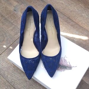 Jessica Simpson heels 9.5M